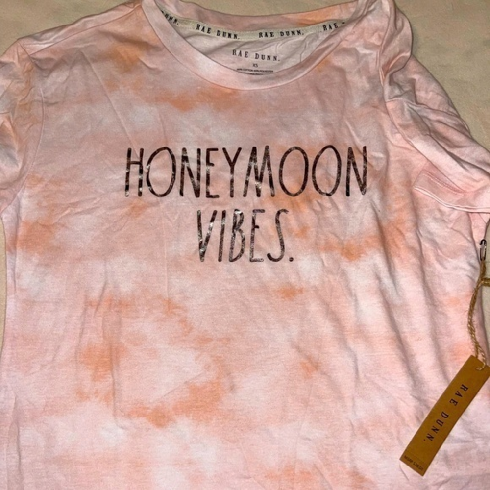 NWT Rae Dunn‎ HONEYMOON VIBES Shirt